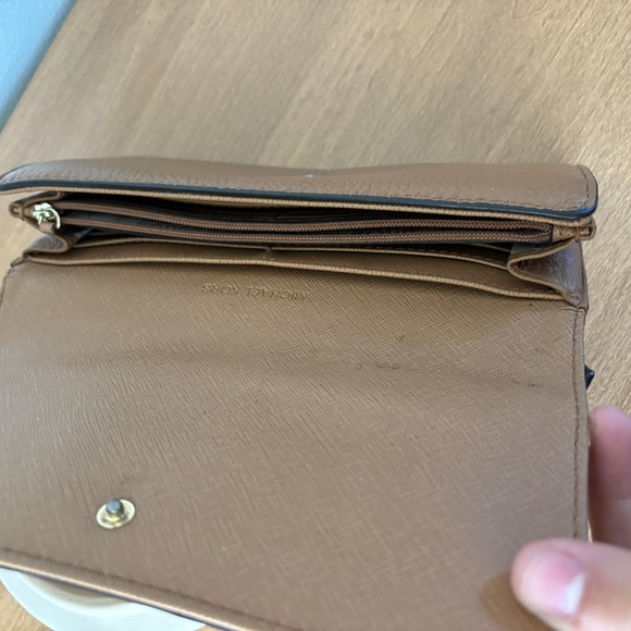 MK Tan Leather Wallet - Picture 2 of 2